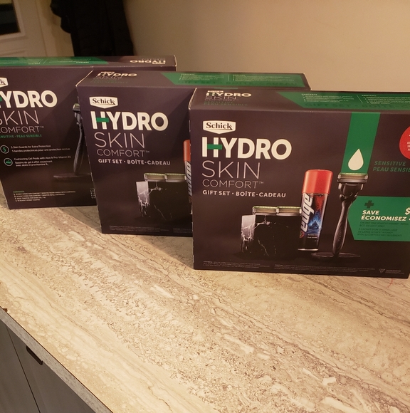 Schick Other - 💥Free add on💥 Schick gift set